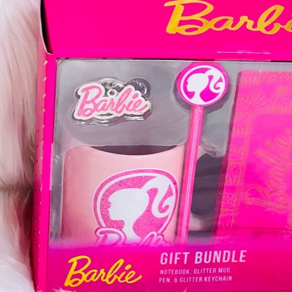 Barbie Gift Set - Picture 2 of 3